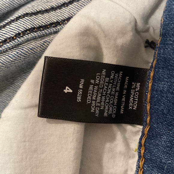 Woman’s EXPRESS Jean shorts - Picture 4 of 4